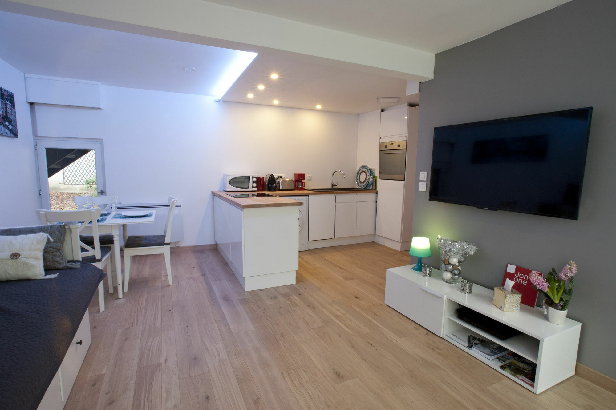 Escalille Le Voltaire Apartamento Lila